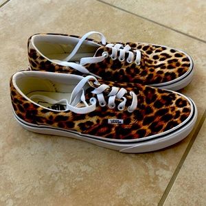 Vans leopard print woman’s size 9